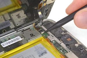 موتورولا کیت‌های تعمیر موبایل برای مشتریان خود عرضه می‌کند