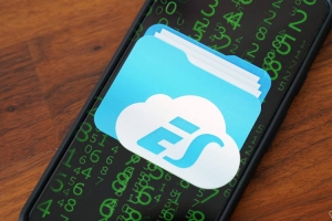 مشکل امنیتی ES File Explorer اطلاعات میلیون‌ها کاربر را به خطر انداخت