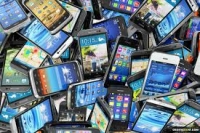 امسال ۳۹۳ هزار تلفن همراه بیشتر از سال گذشته وارد کشور شده است